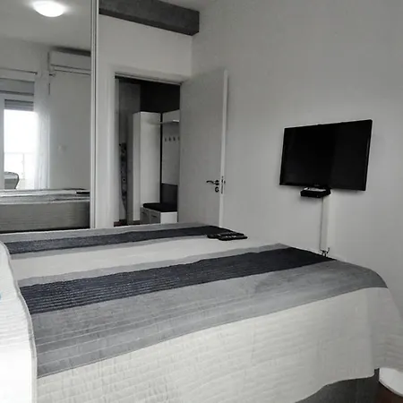 Fortuna Lux Apartman Budva