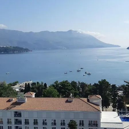 Fortuna Lux Apartman Budva